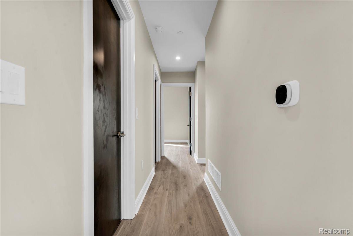 438 Selden Street Unit: 202