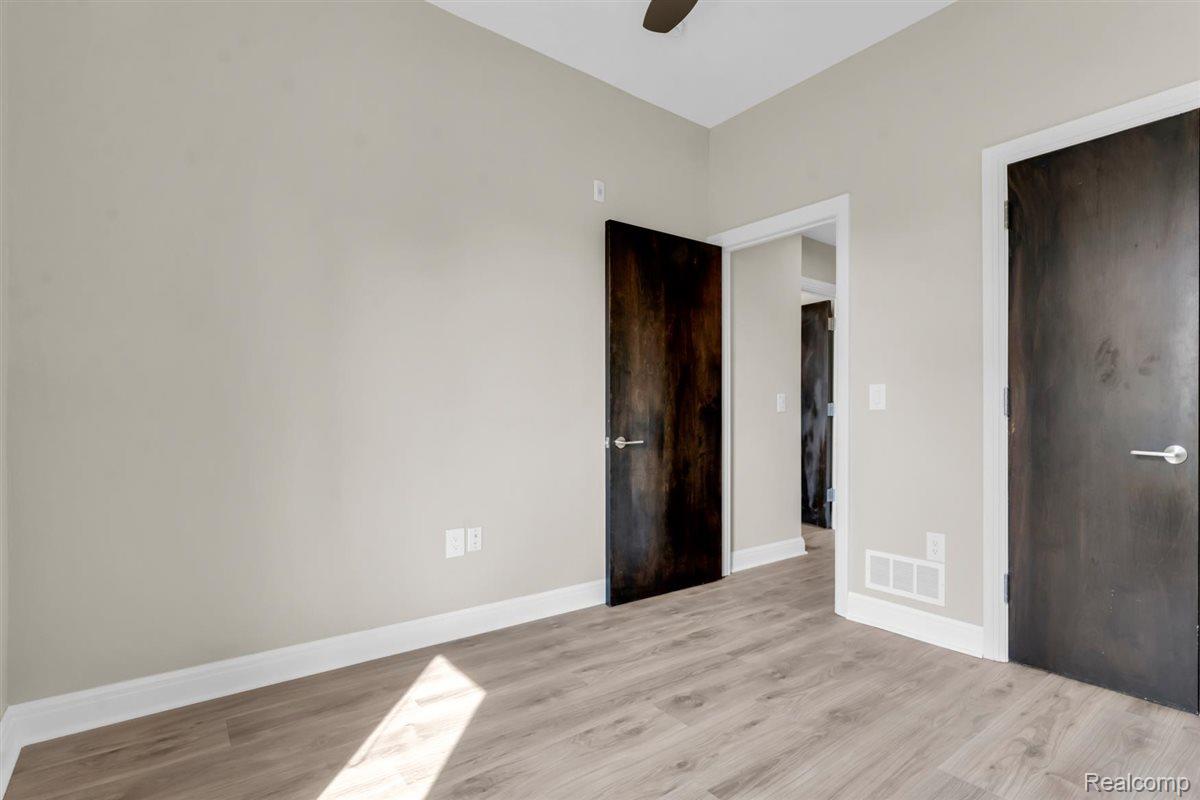 438 Selden Street Unit: 202