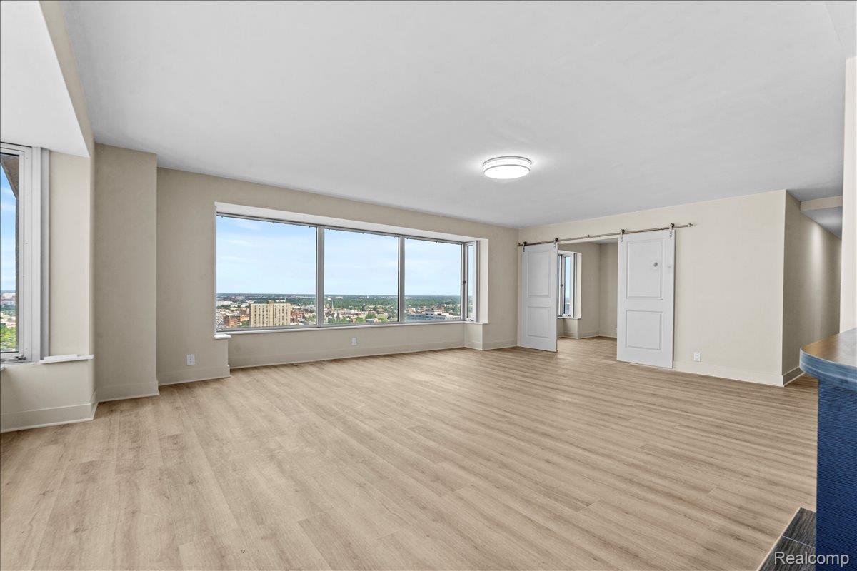 1300 E Lafayette Street Unit: 2810-12