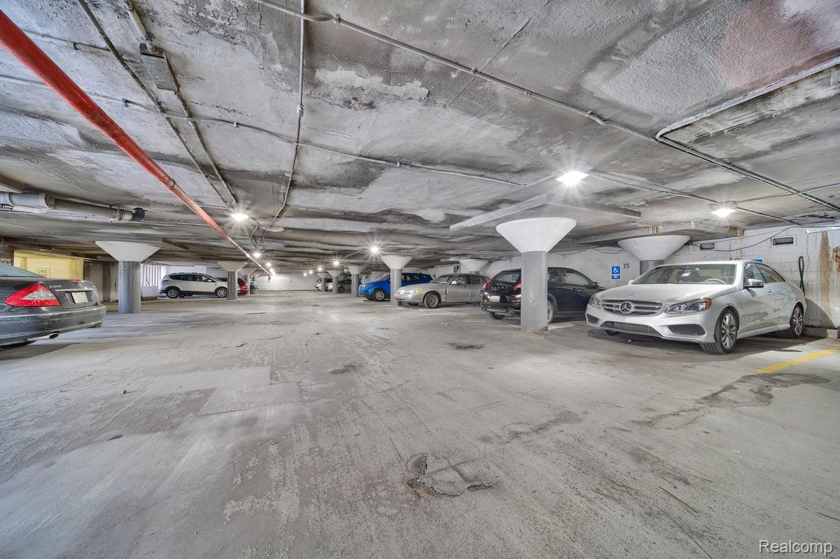 1300 E Lafayette Street Unit: 2810-12