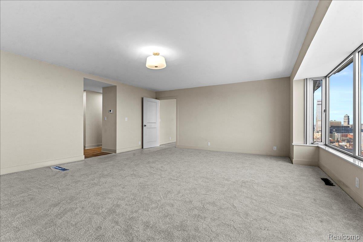 1300 E Lafayette Street Unit: 2810-12