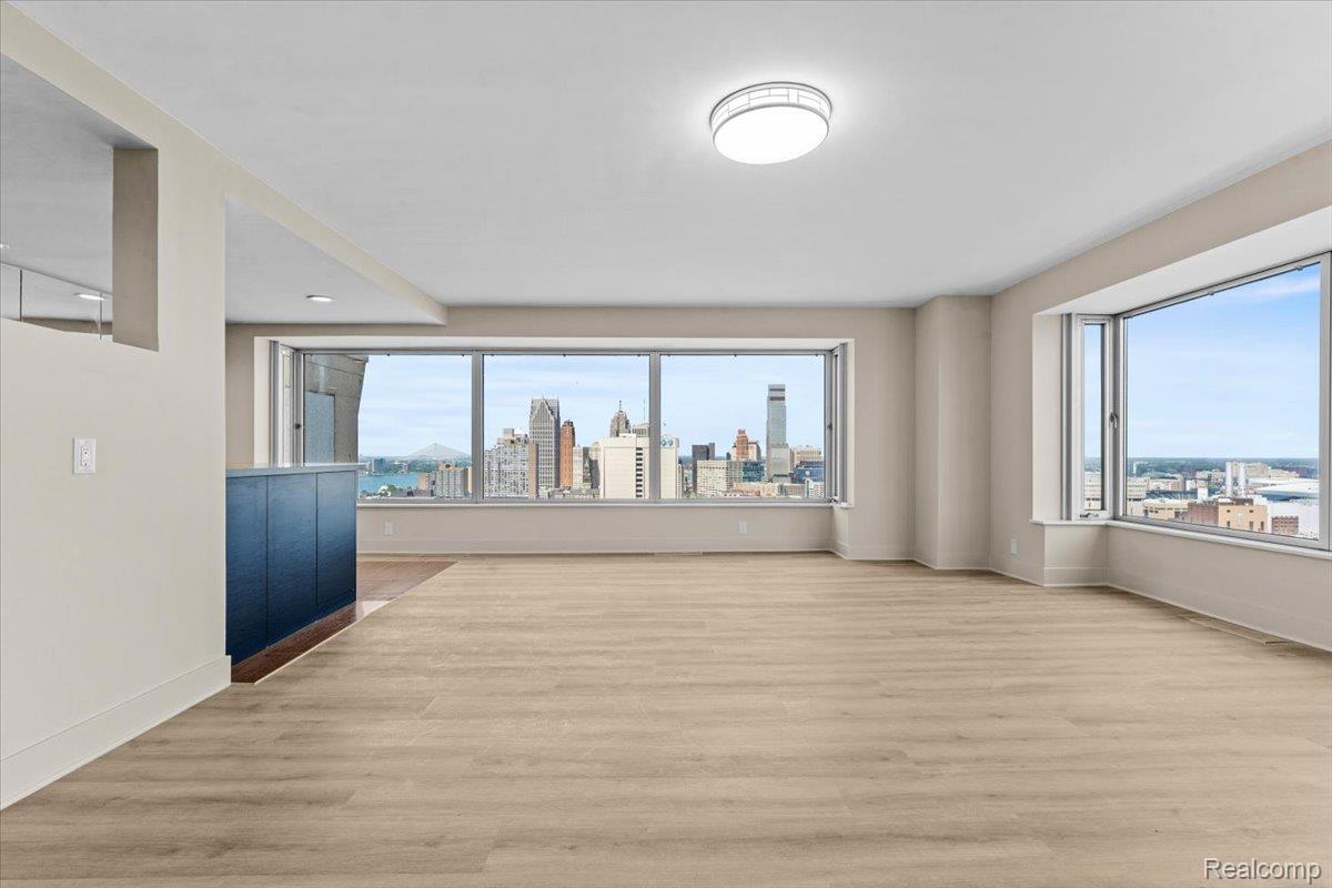 1300 E Lafayette Street Unit: 2810-12