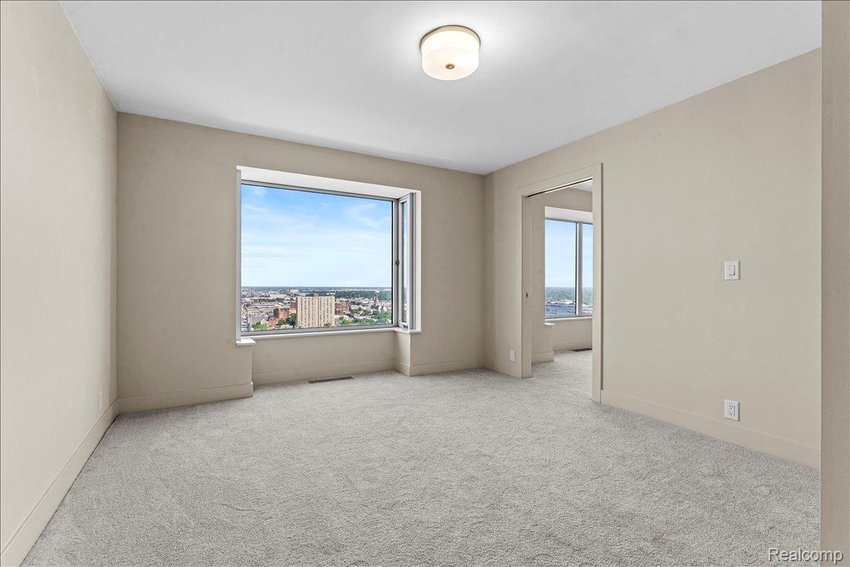 1300 E Lafayette Street Unit: 2810-12