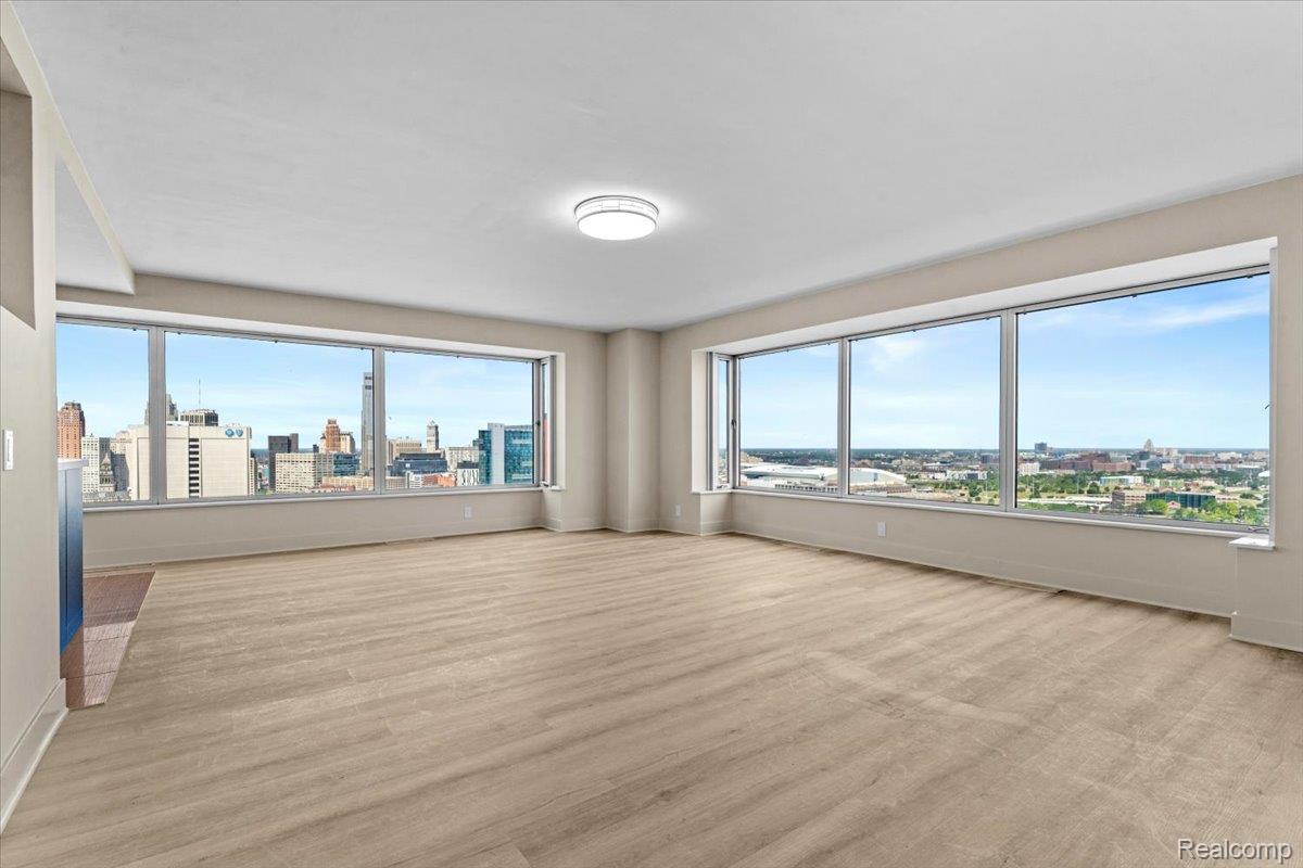 1300 E Lafayette Street Unit: 2810-12
