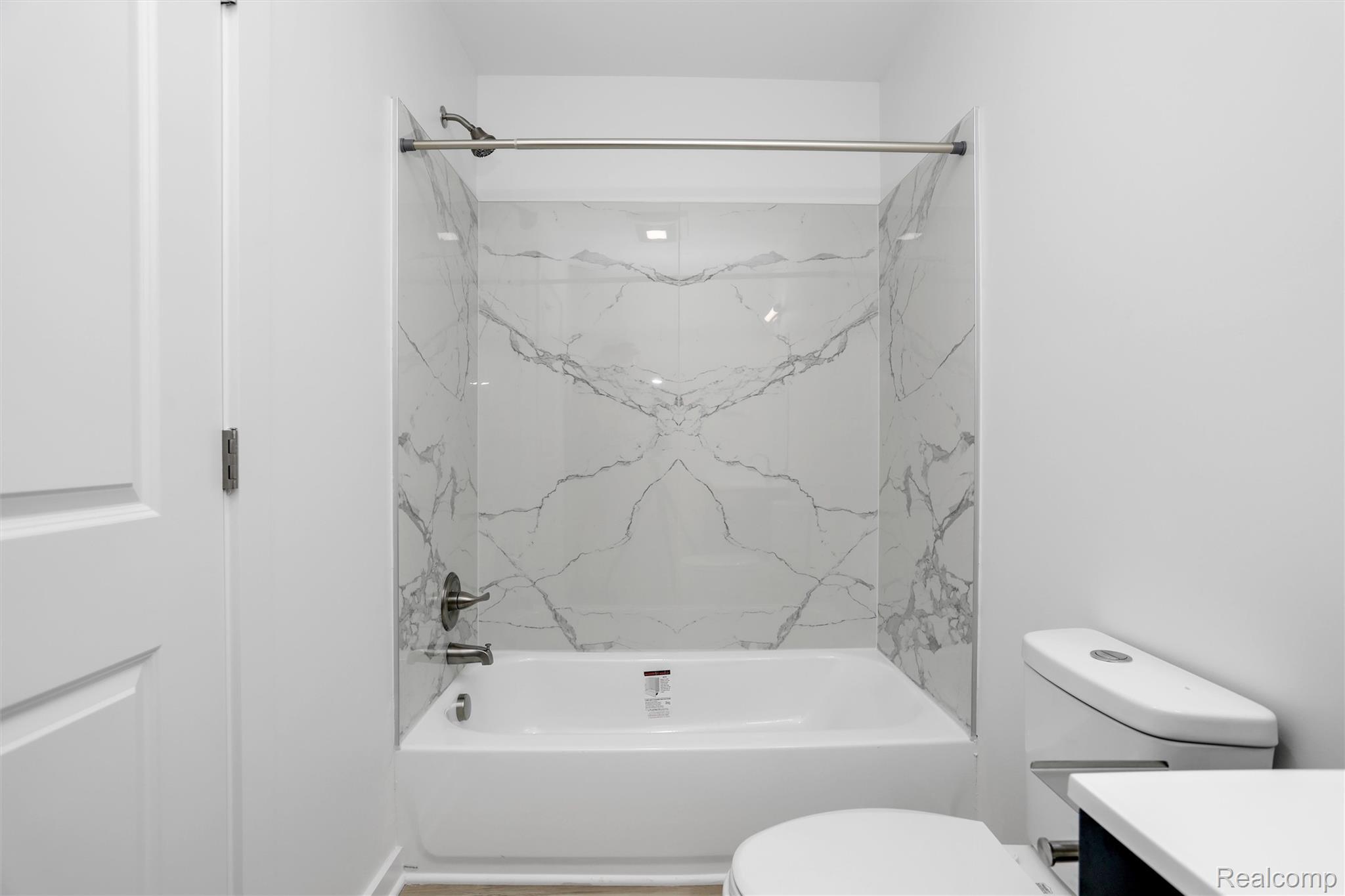 799 East Grand Boulevard Unit: 9