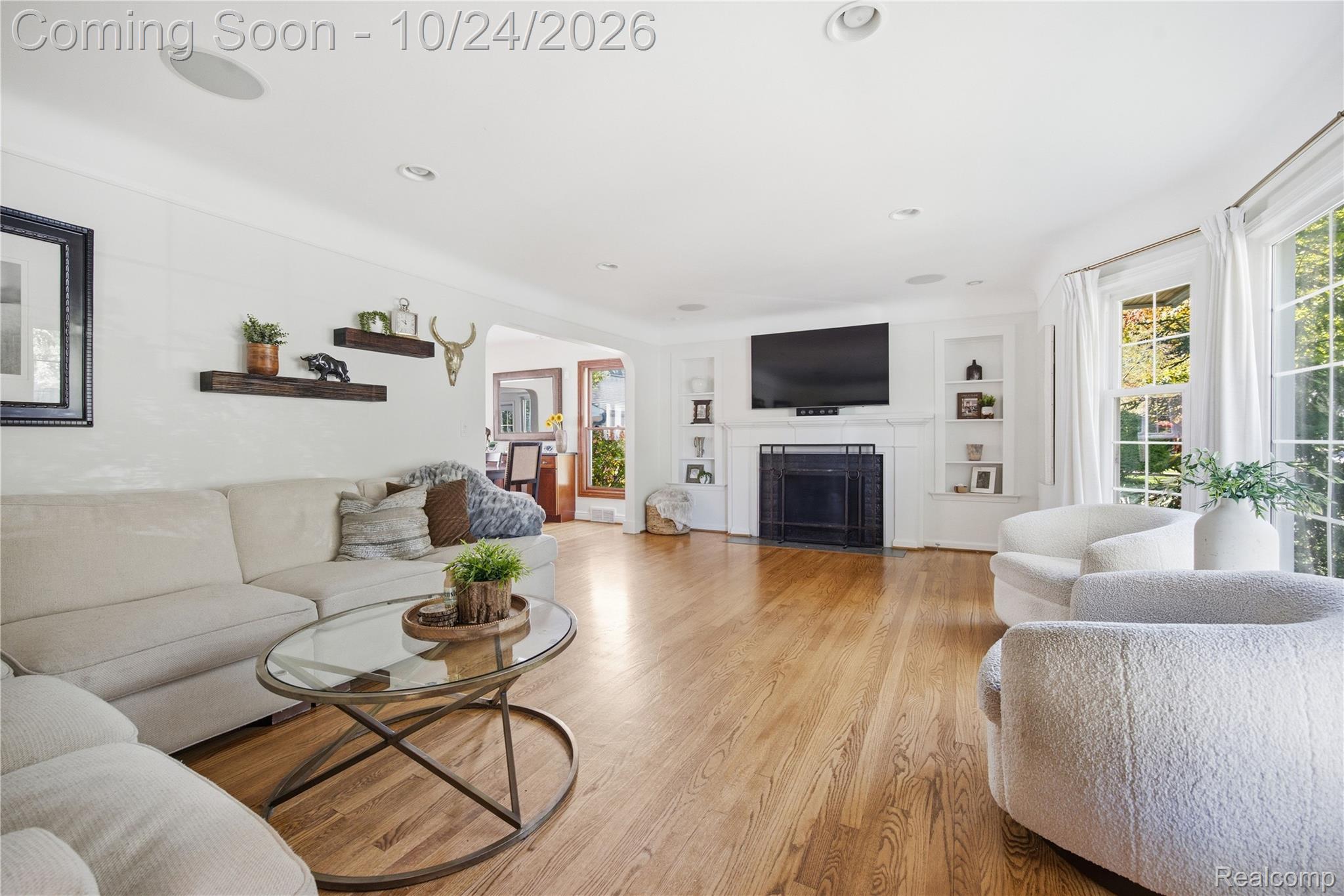 15981 Lauderdale AVE