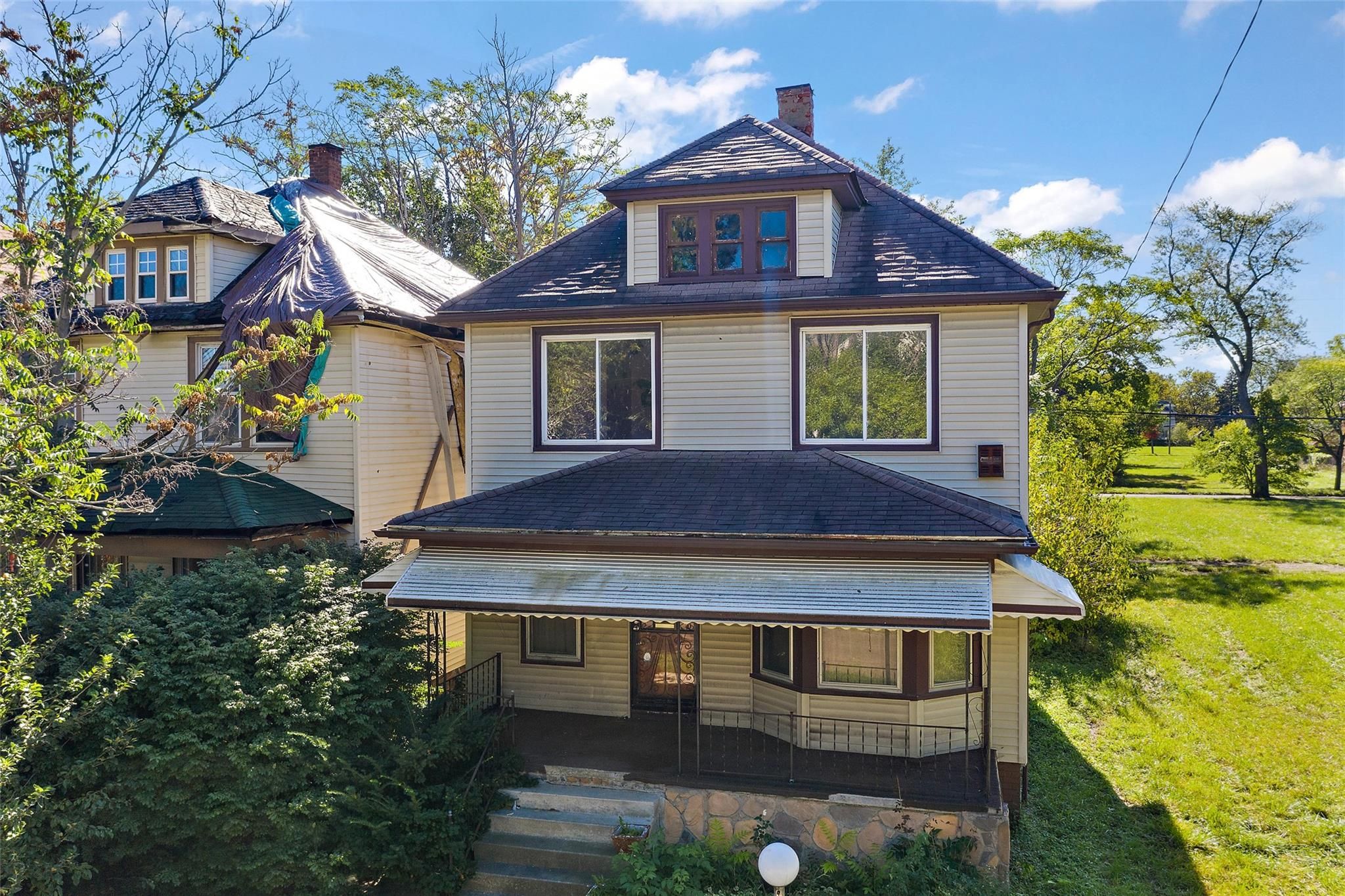 3239 MONTGOMERY Street