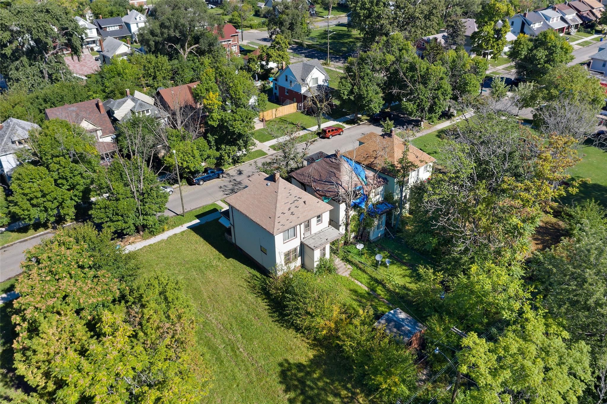 3239 MONTGOMERY Street