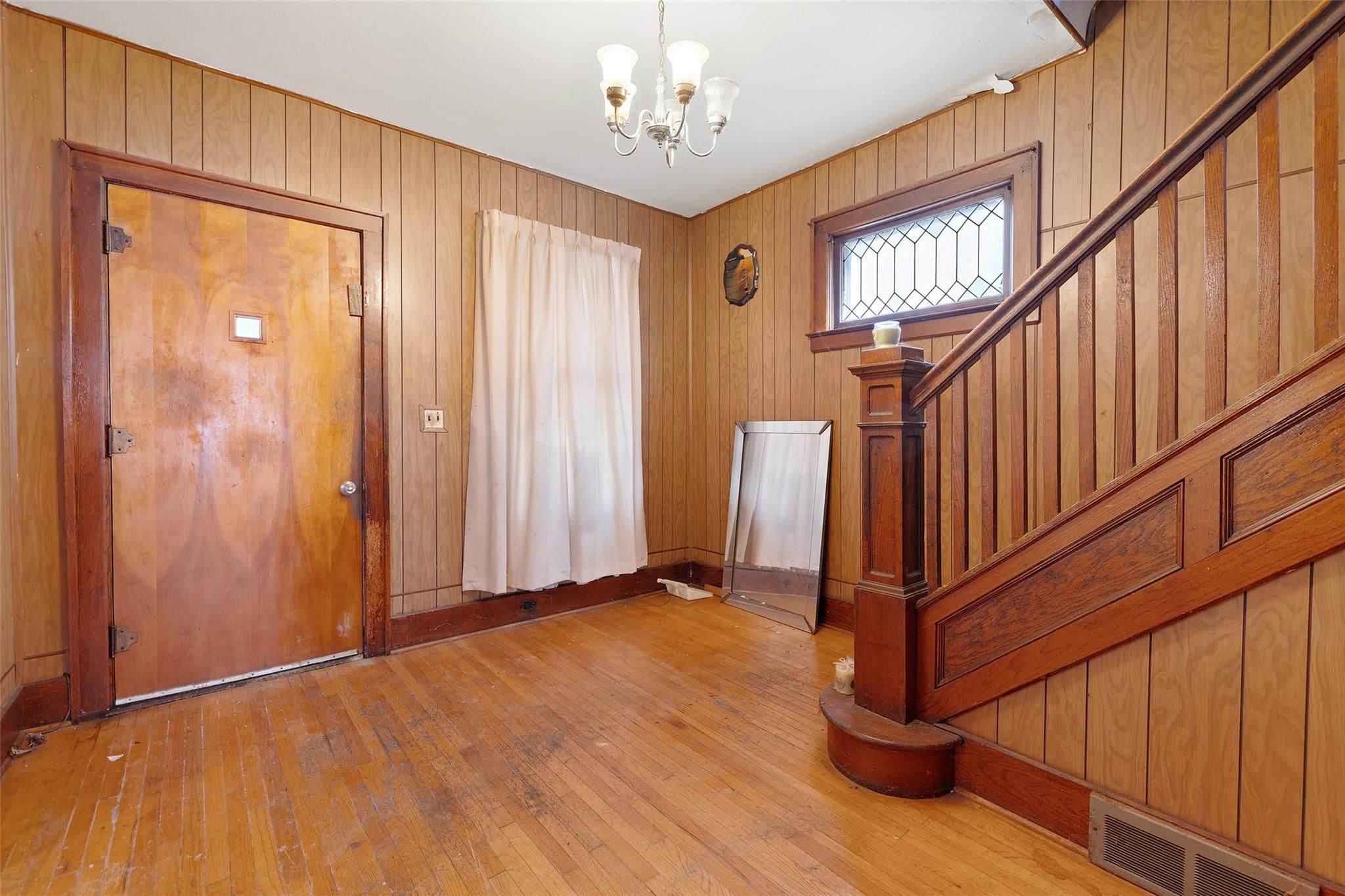 3239 MONTGOMERY Street