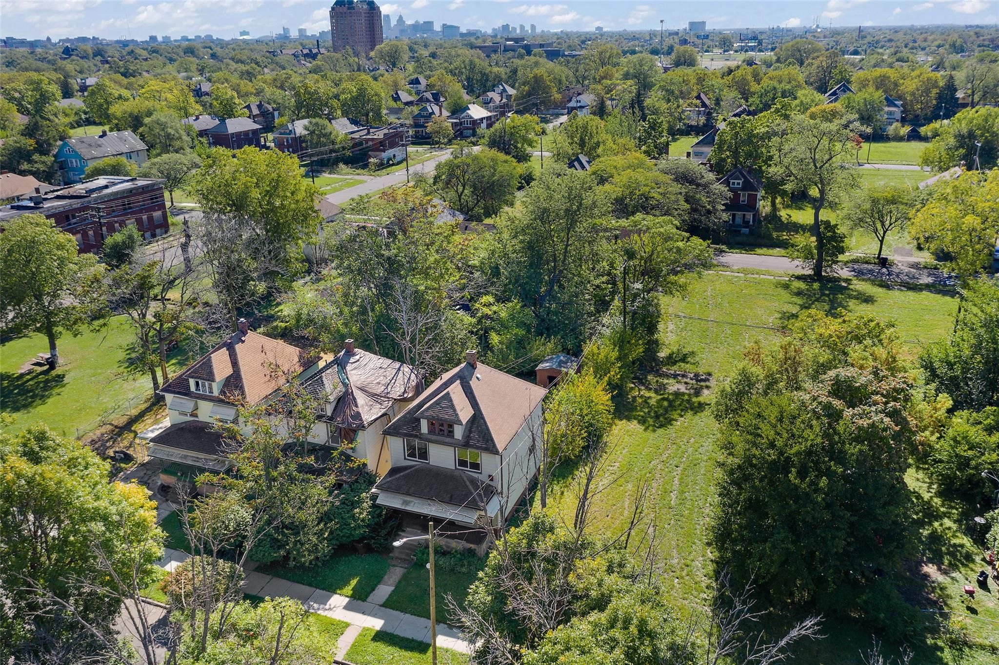 3239 MONTGOMERY Street