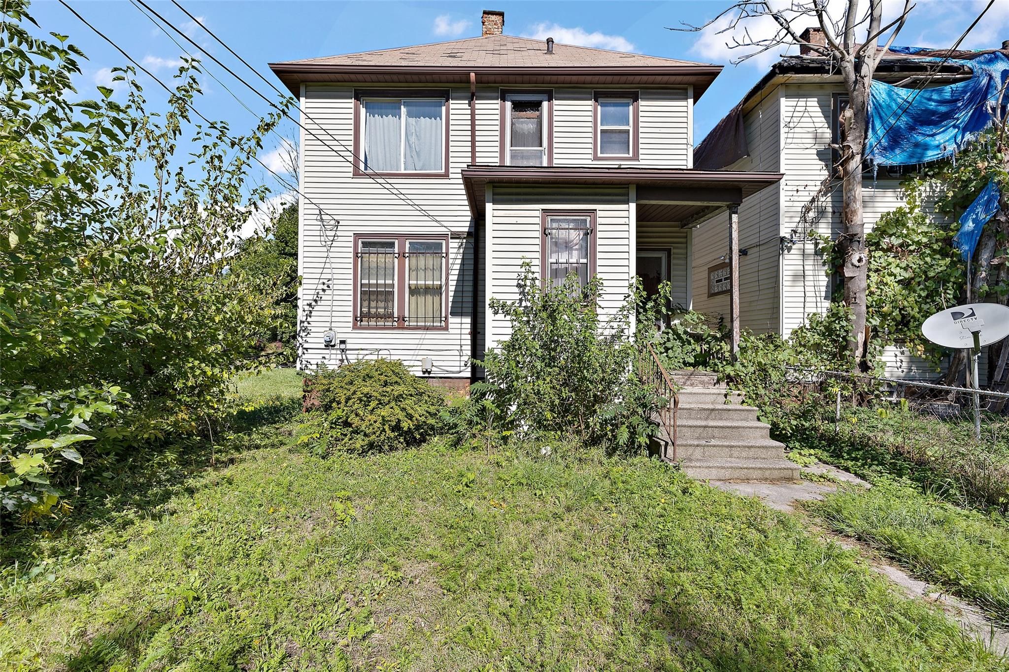 3239 MONTGOMERY Street