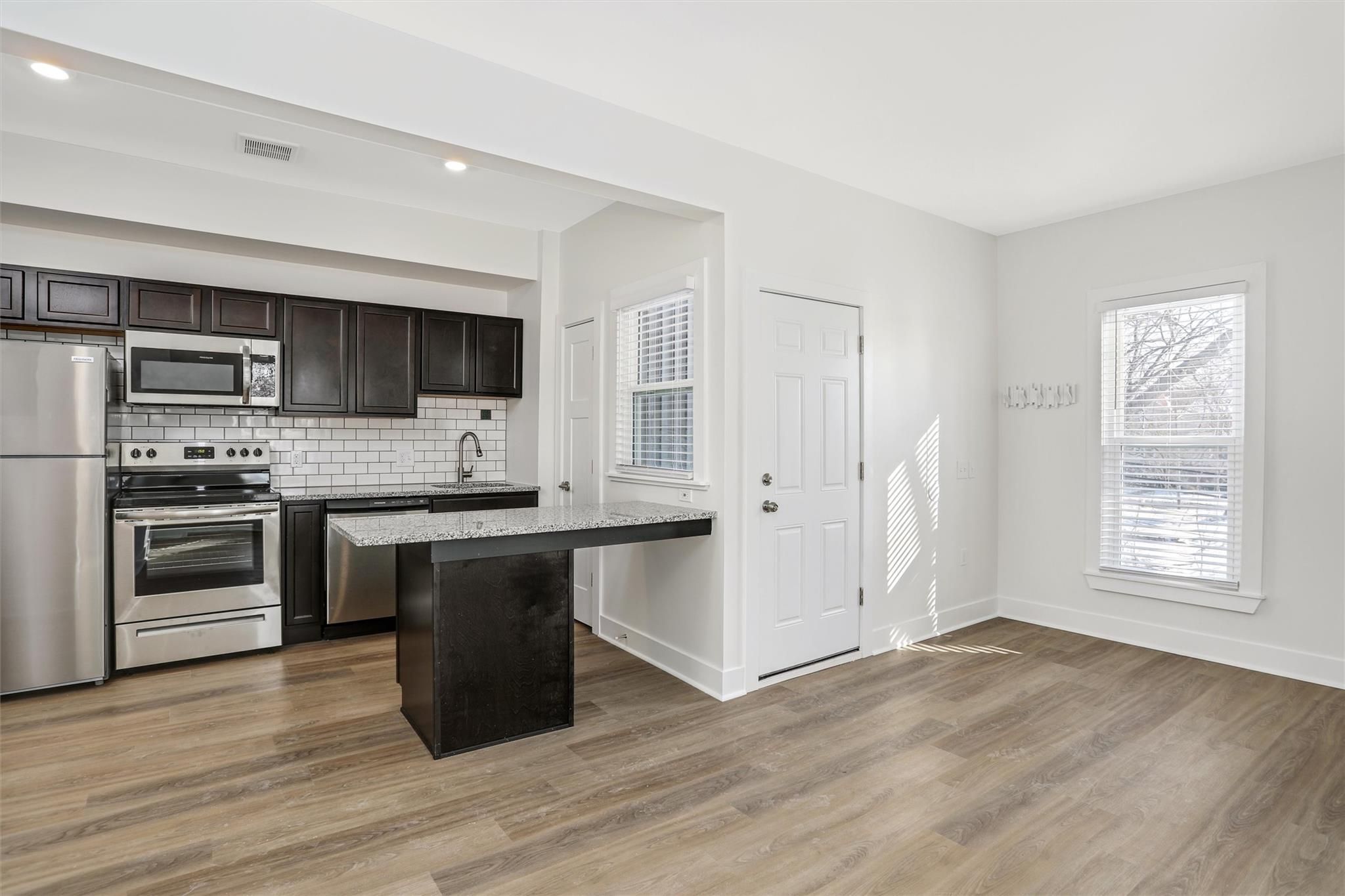 89 W Philadelphia Street Unit: 7