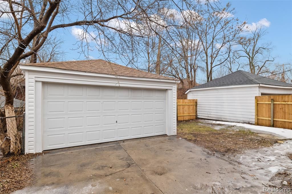 17606 SANTA ROSA Drive