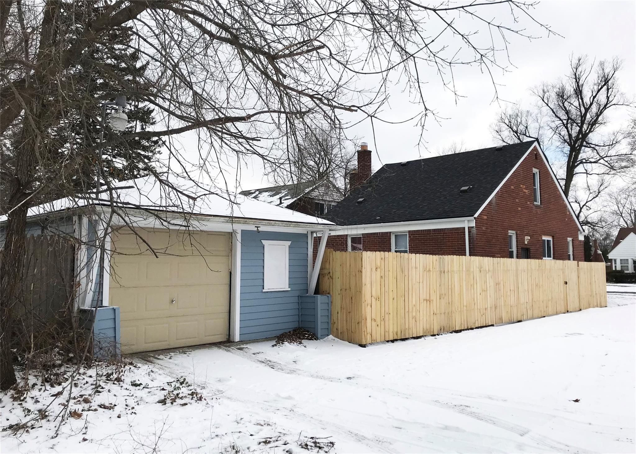 18334 SUNDERLAND Road