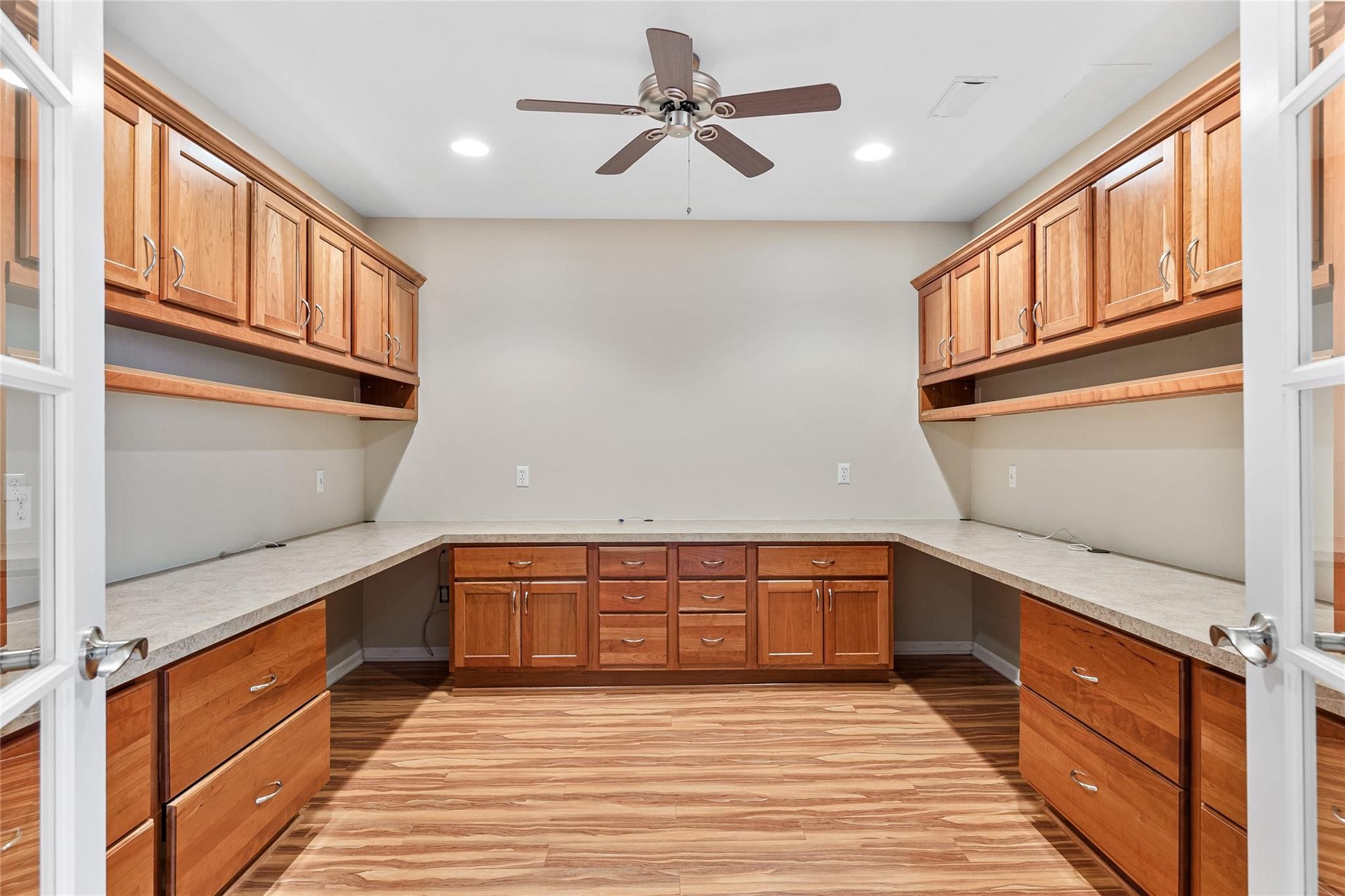 24271 HEATHERWOOD Drive