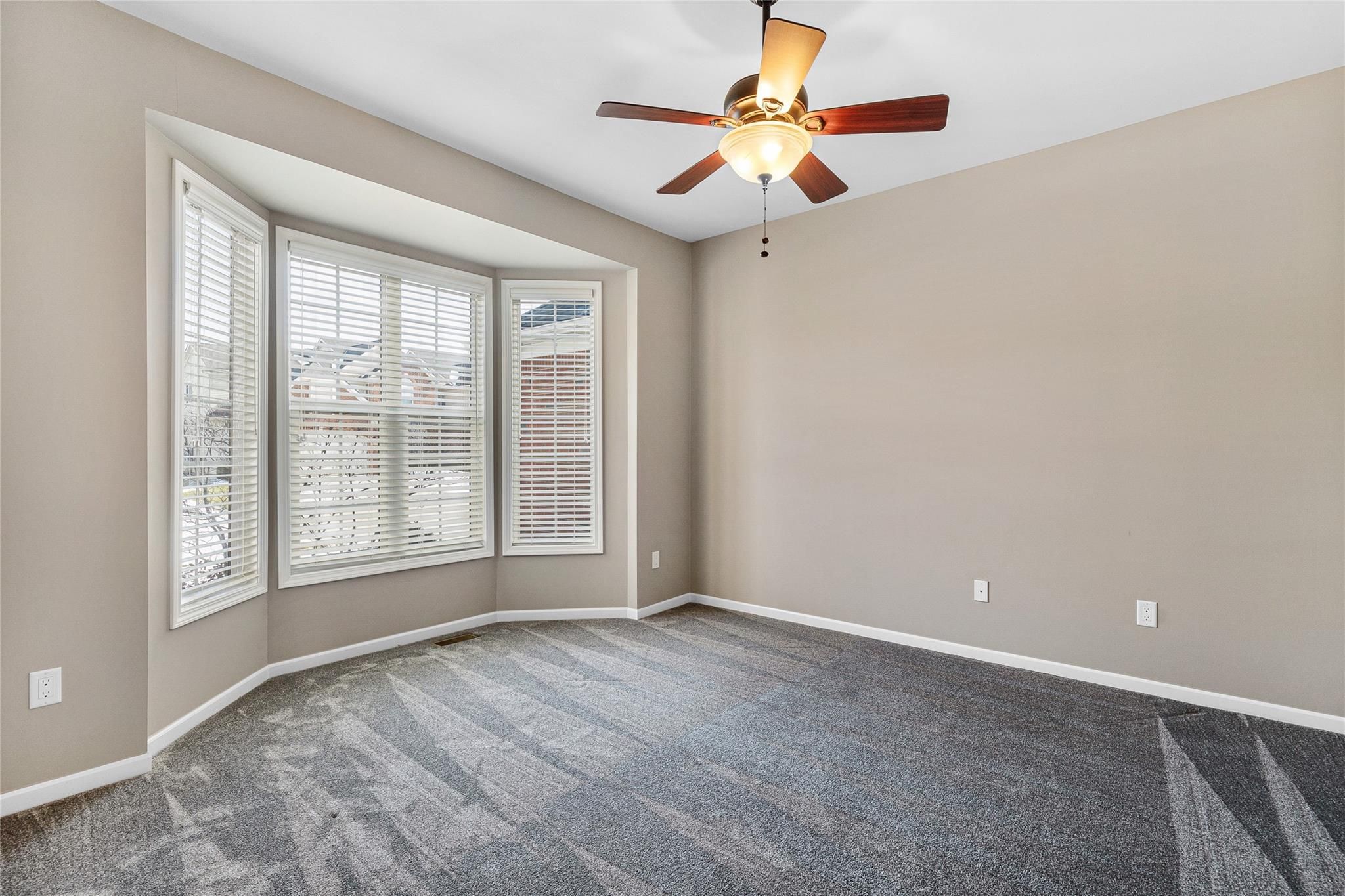 24271 HEATHERWOOD Drive