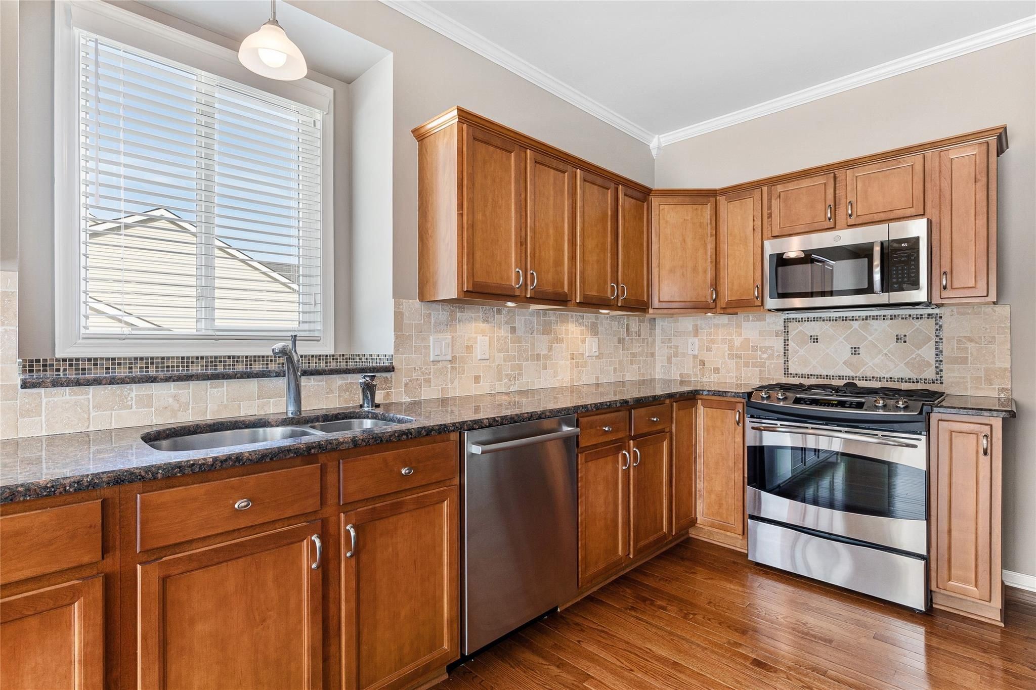 24271 HEATHERWOOD Drive