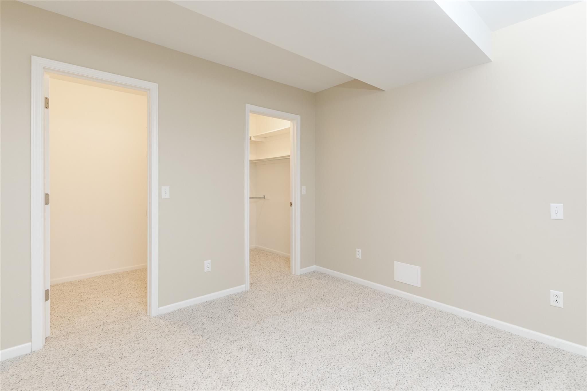 24271 HEATHERWOOD Drive