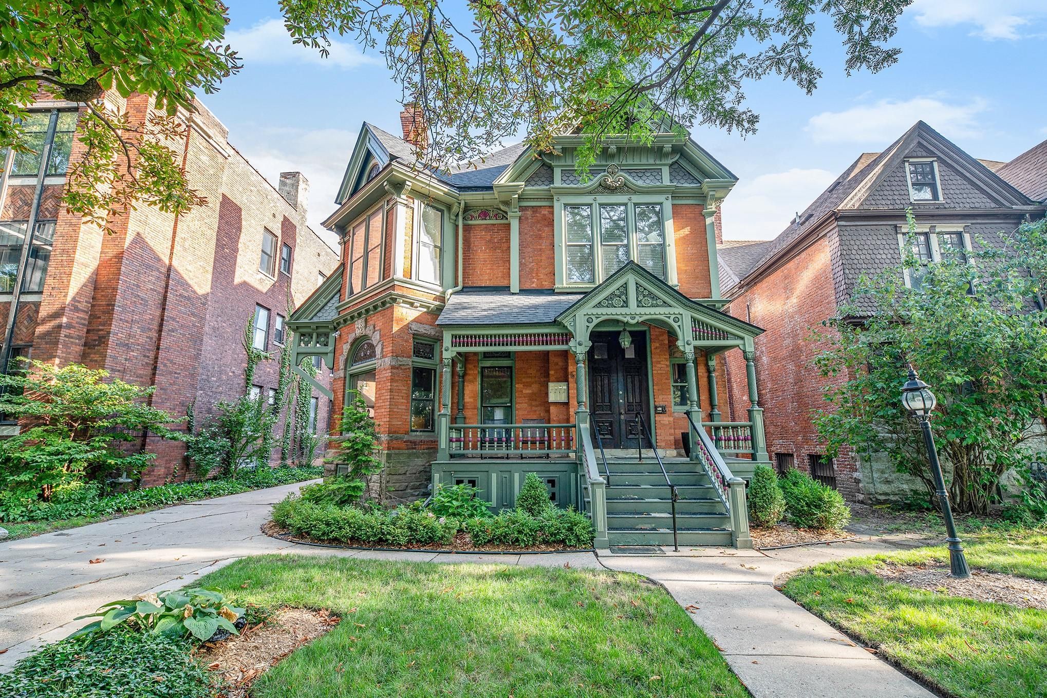 669 W CANFIELD Street