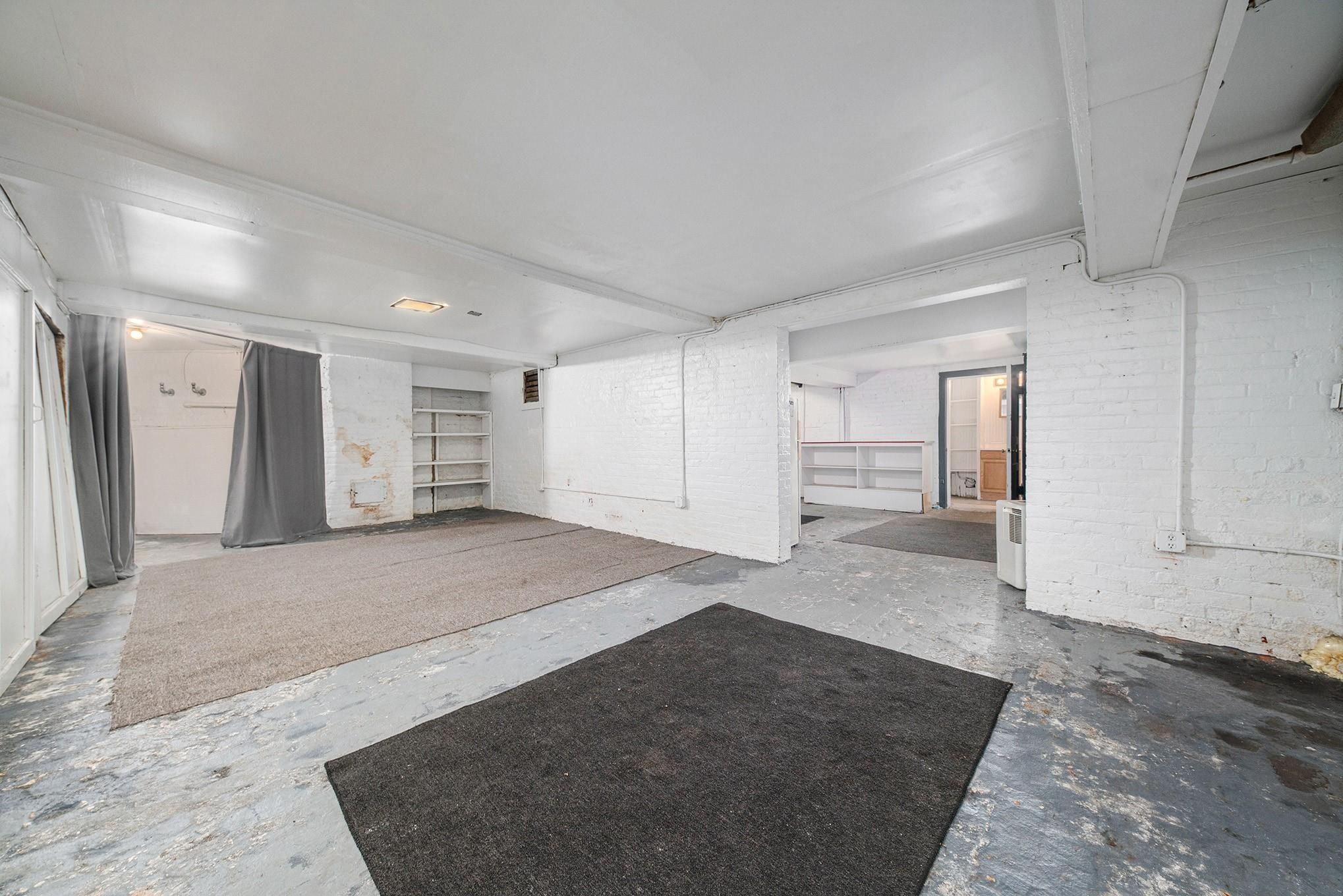 669 W CANFIELD Street