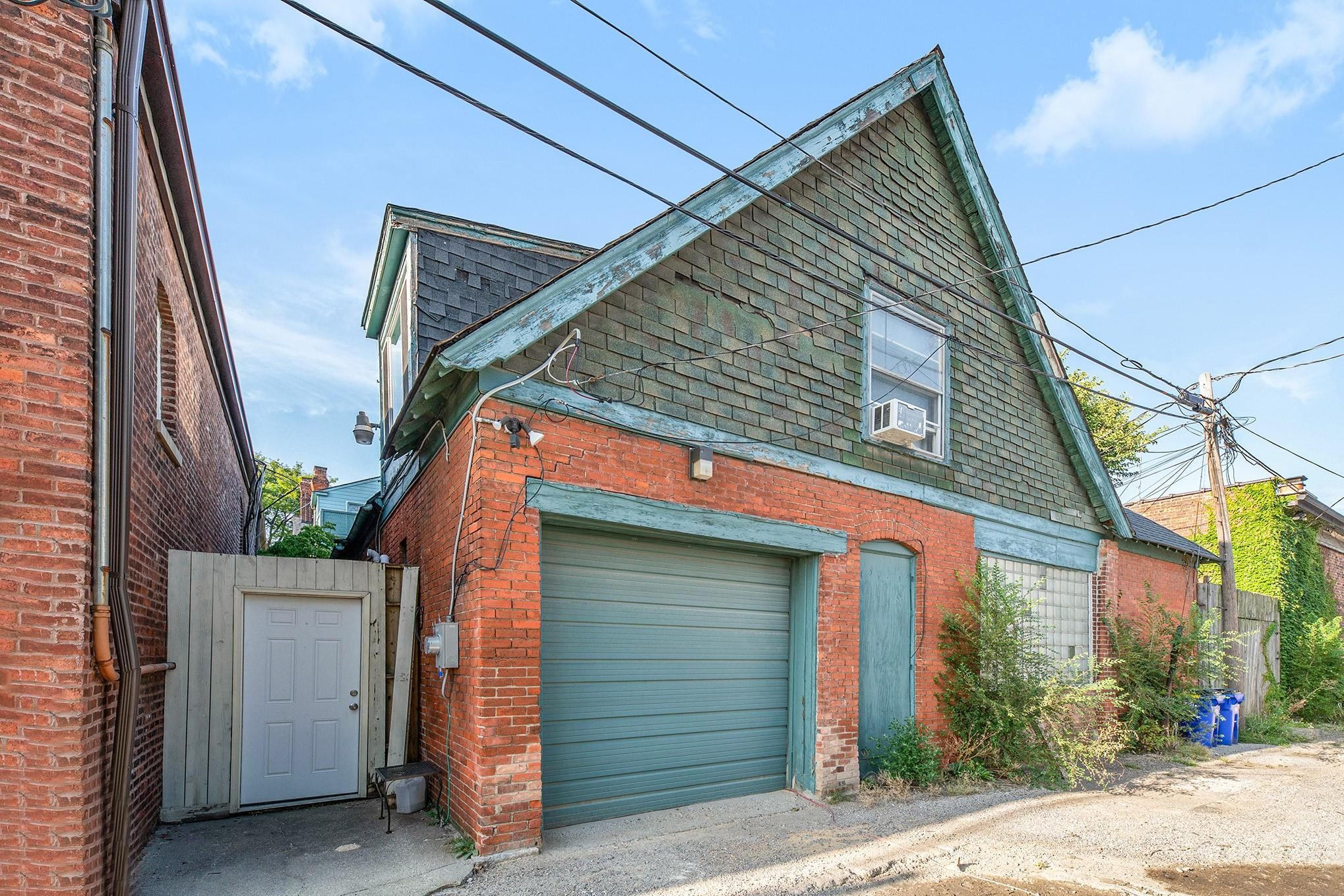 669 W CANFIELD Street