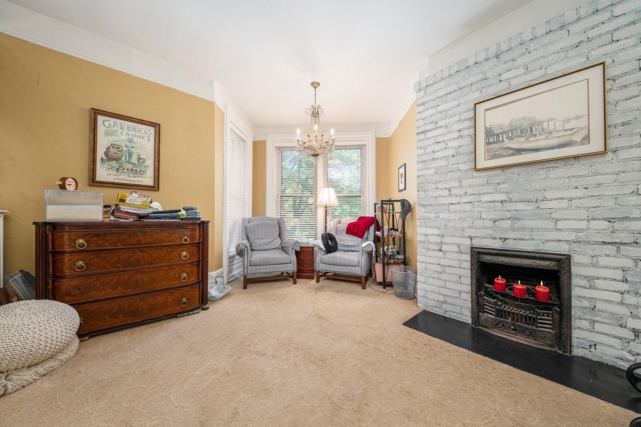 669 W CANFIELD Street