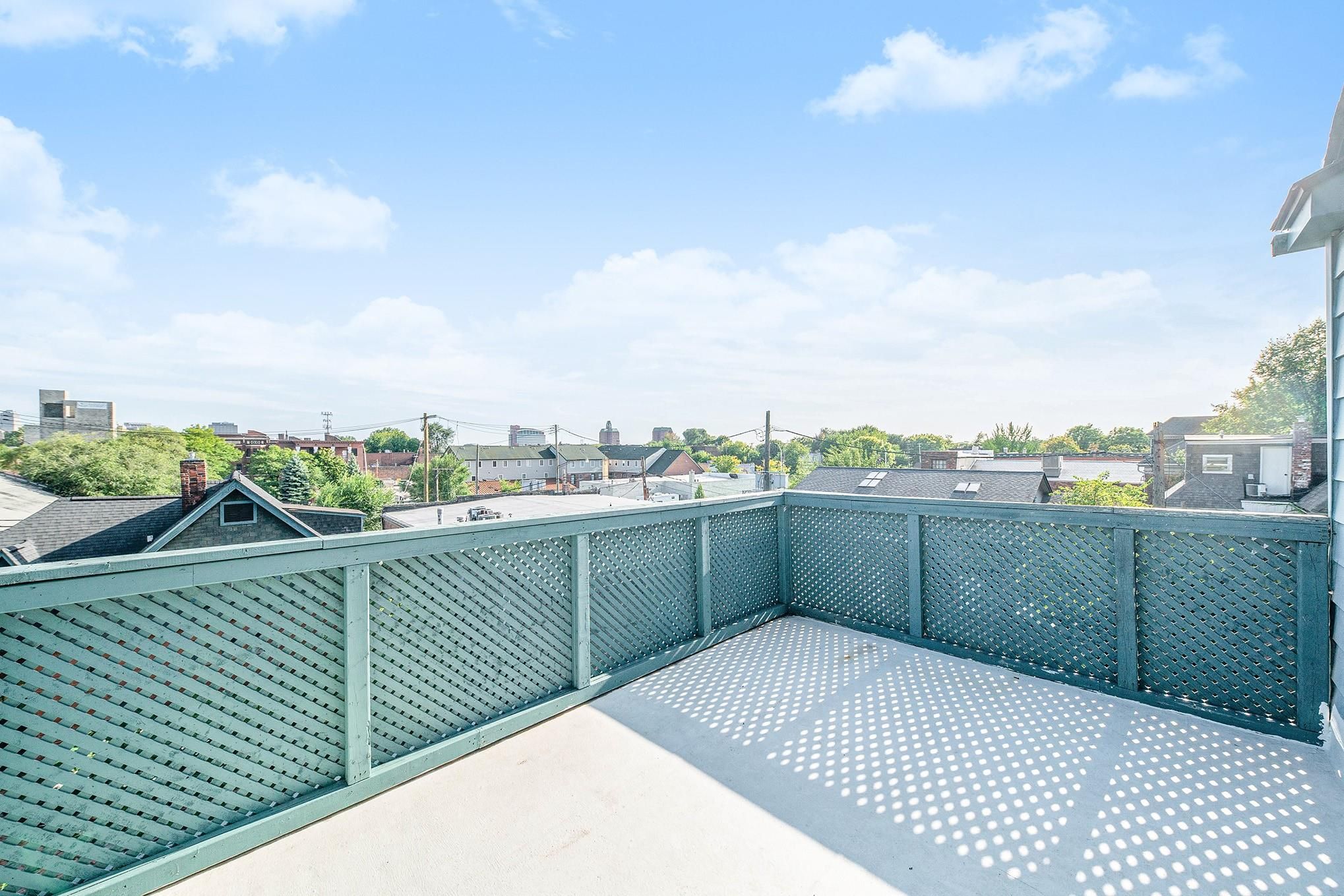 669 W CANFIELD Street