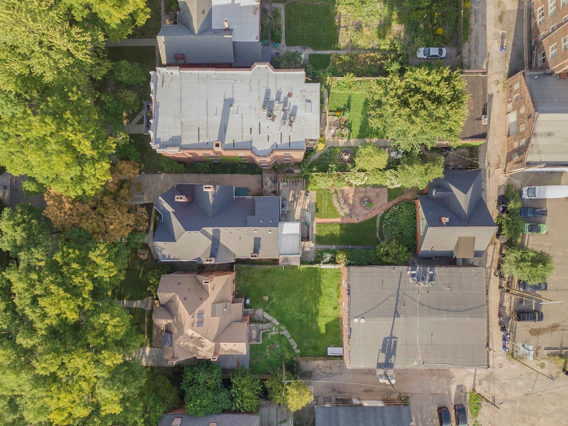 669 W CANFIELD Street