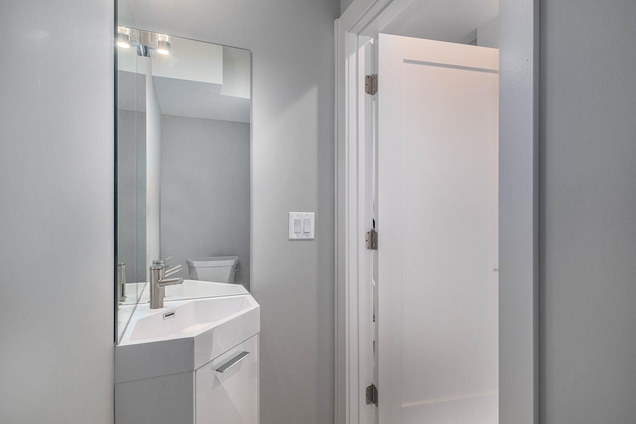 228 Erskine Street Unit: 21