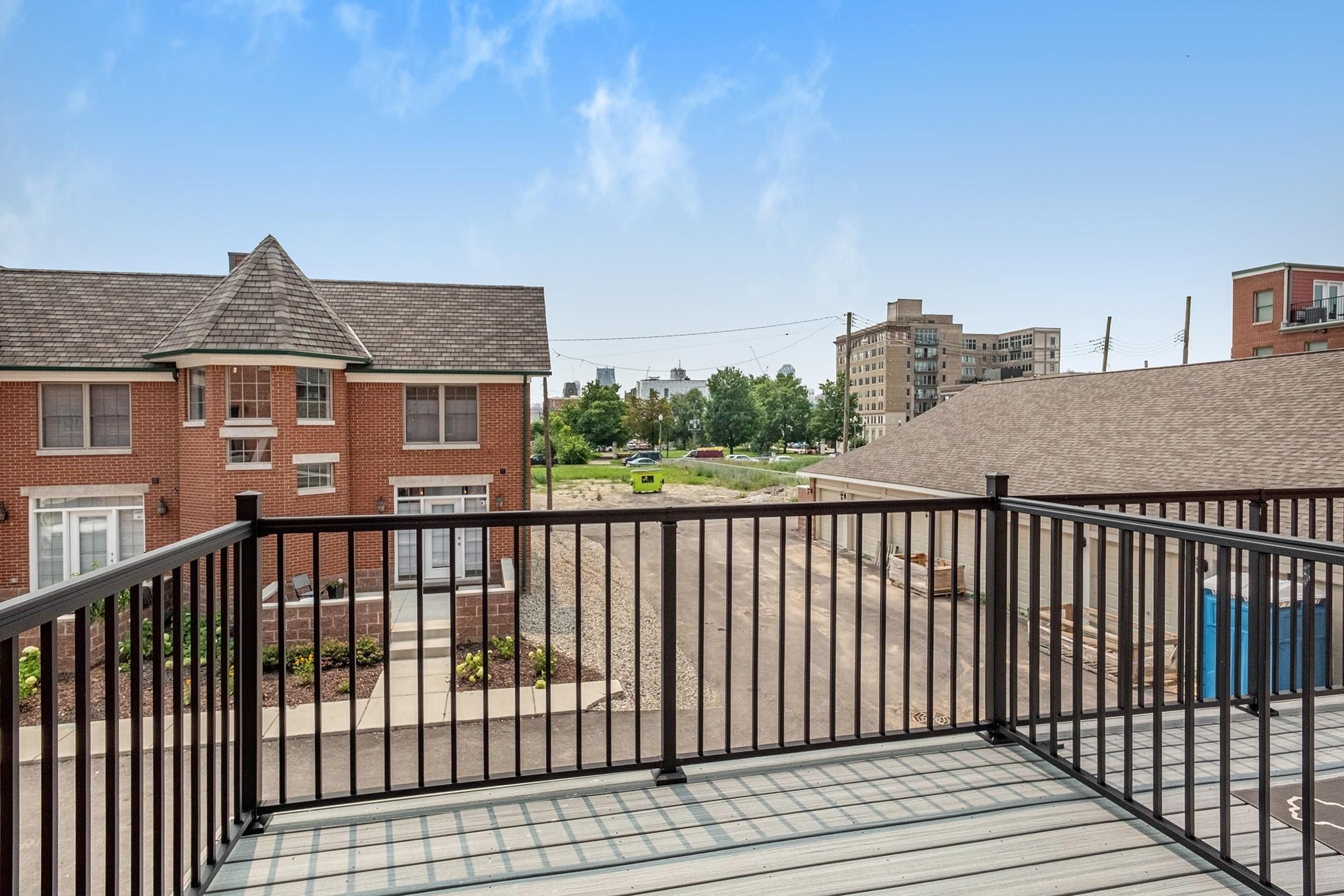 228 Erskine Street Unit: 21