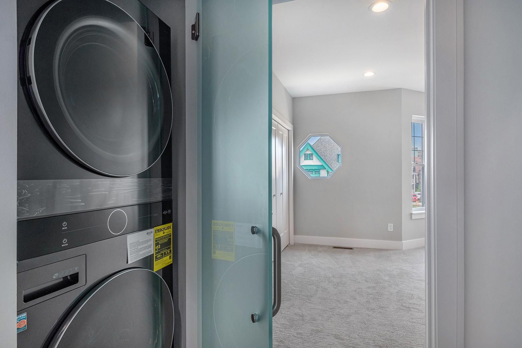 228 Erskine Street Unit: 21