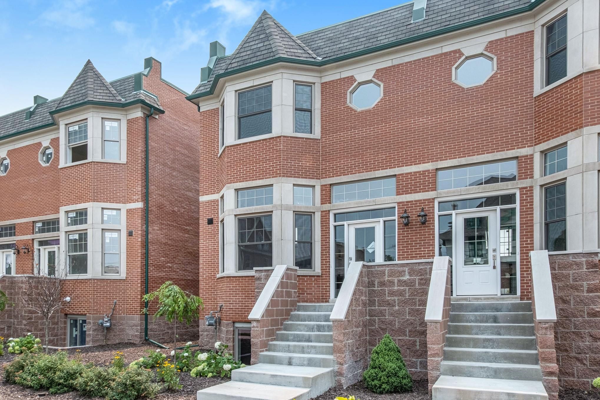 228 Erskine Street Unit: 21