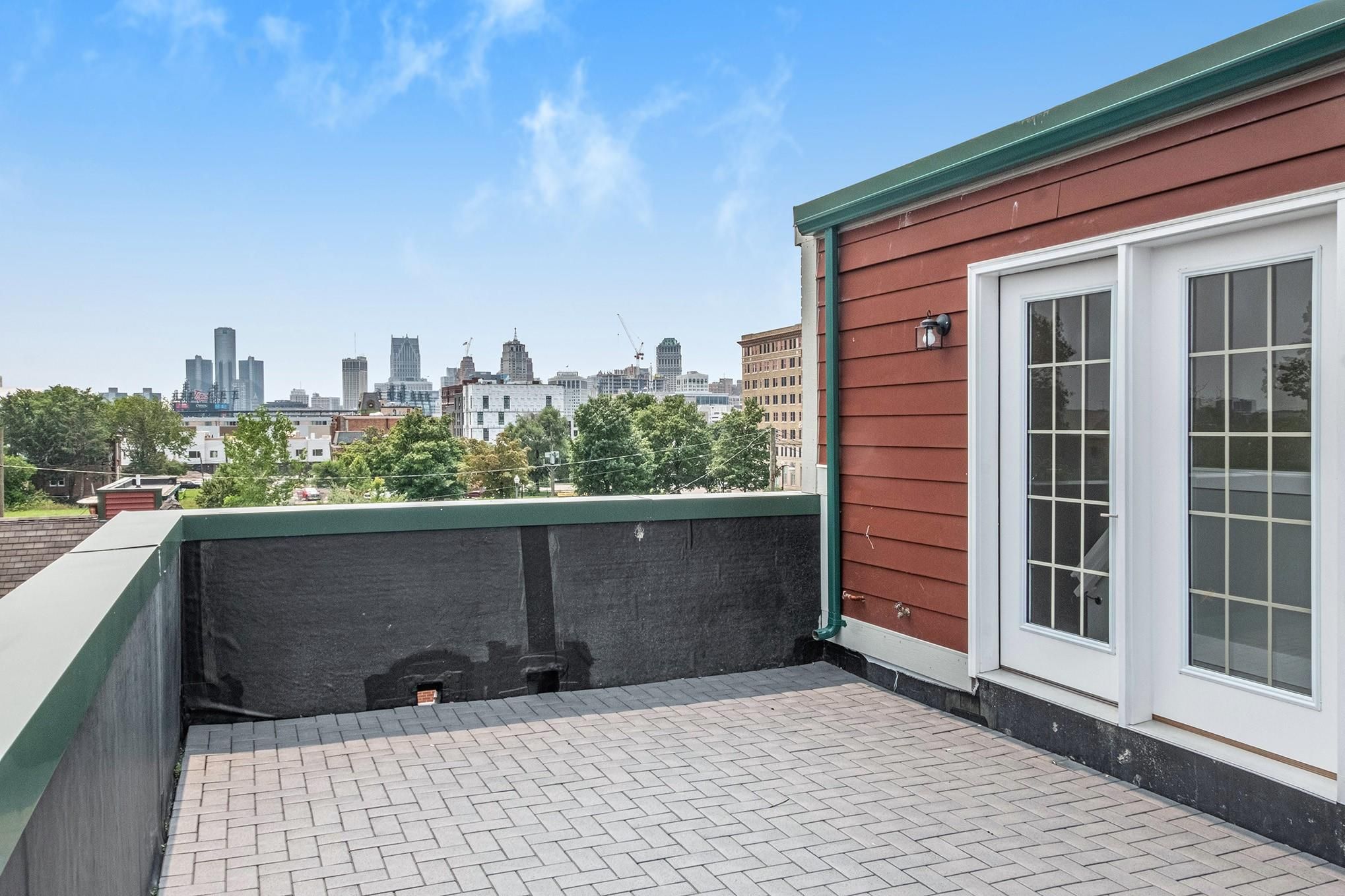 228 Erskine Street Unit: 21