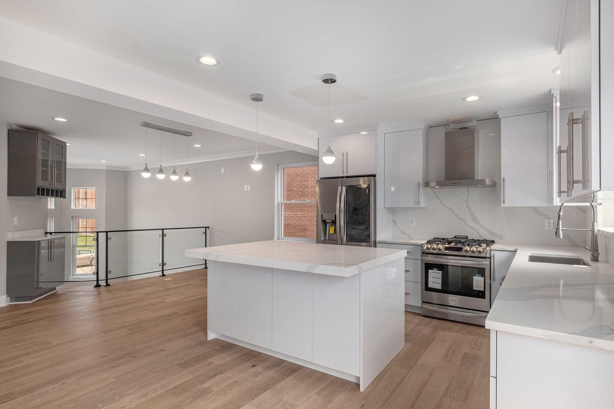 228 Erskine Street Unit: 21