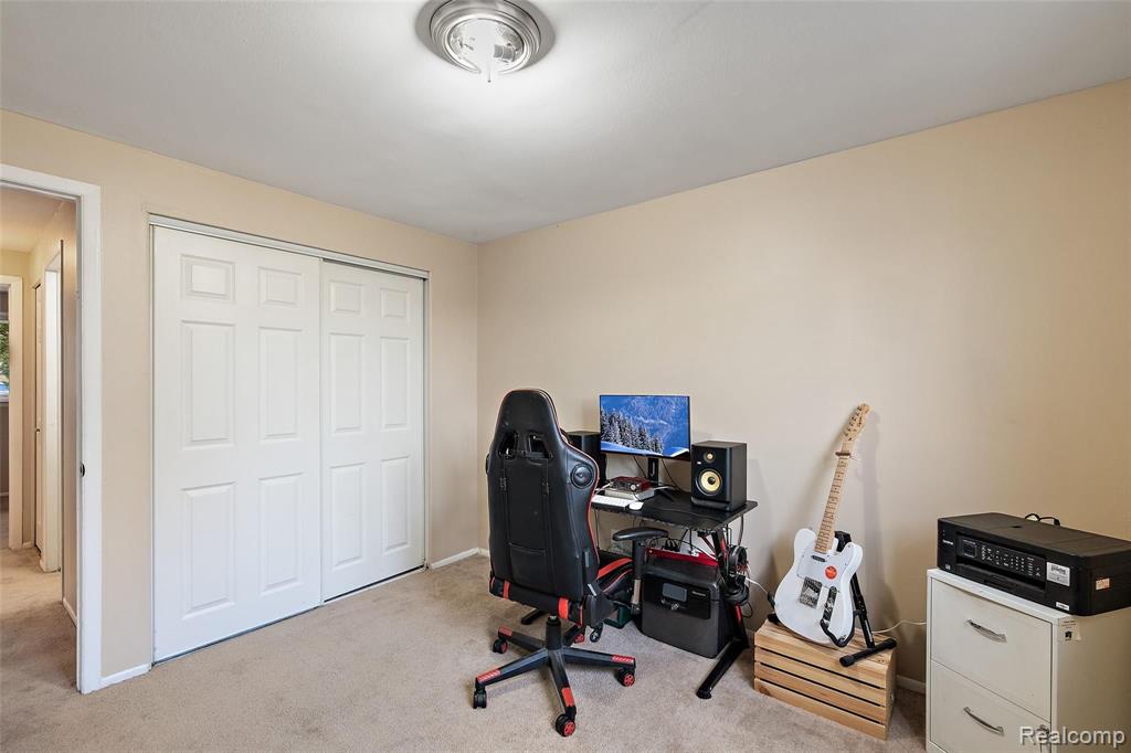 20225 WESTHAMPTON Avenue