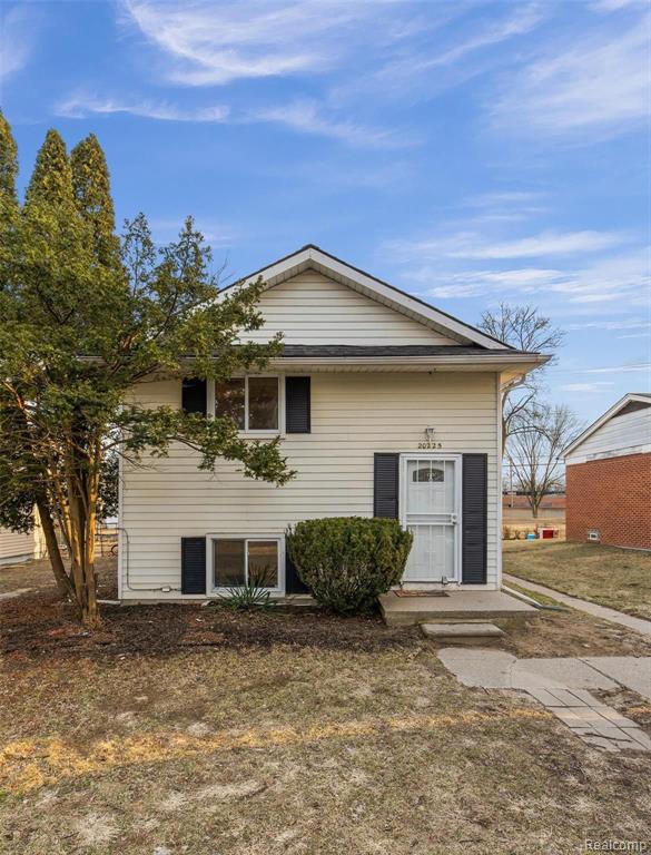 20225 WESTHAMPTON Avenue