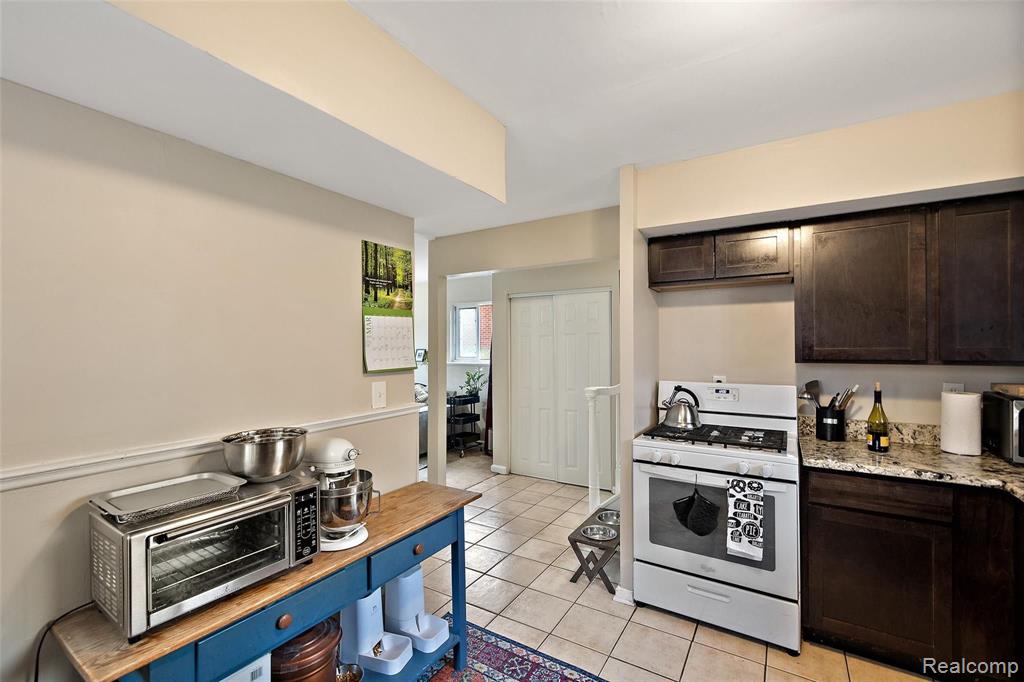 20225 WESTHAMPTON Avenue