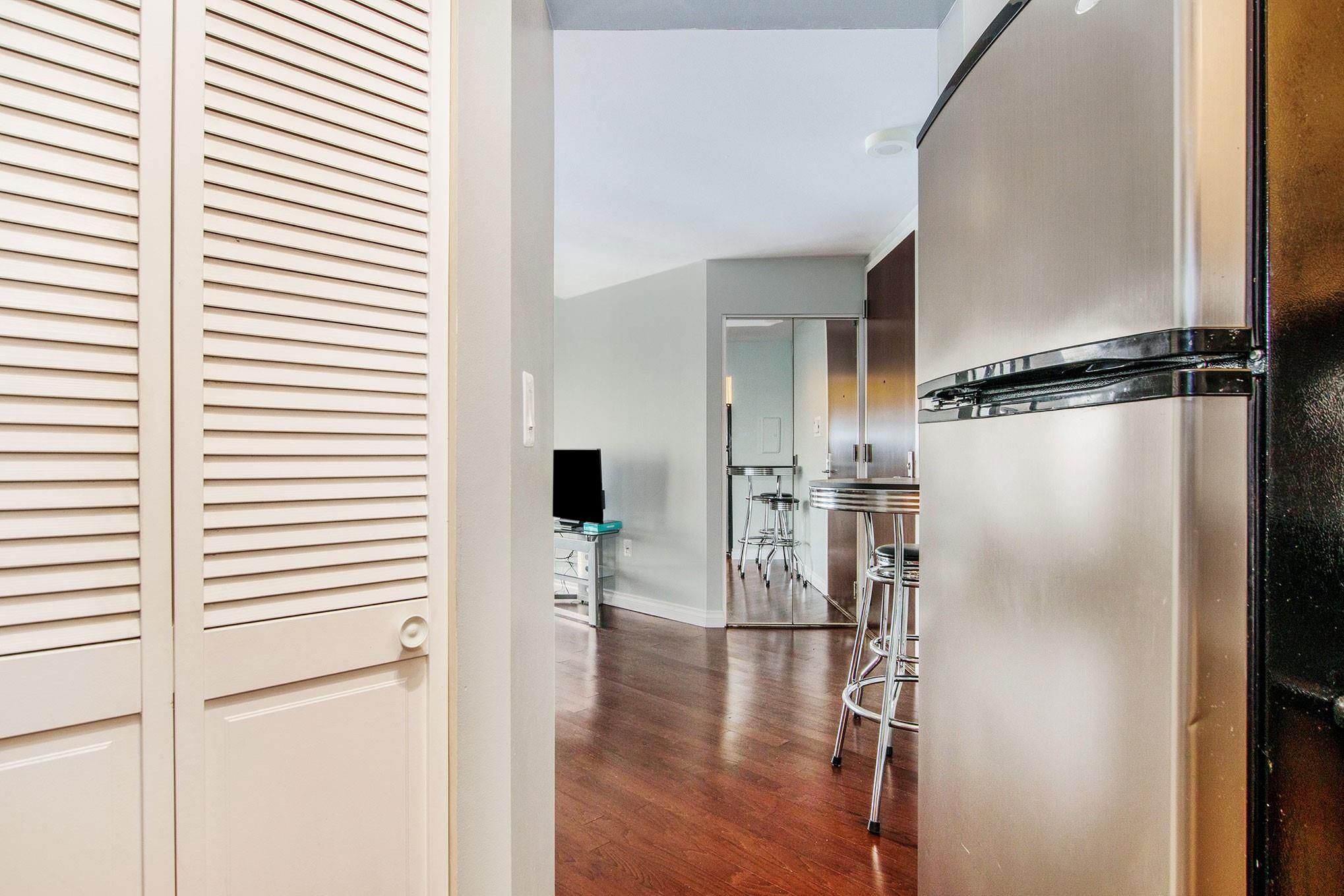 1001 W JEFFERSON AVE # 300/11G