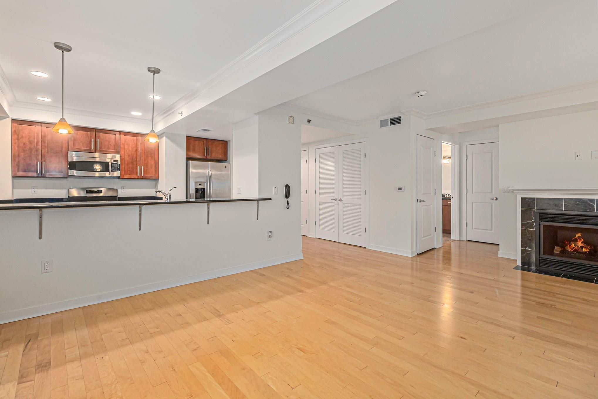 1135 SHELBY ST Unit: 2713