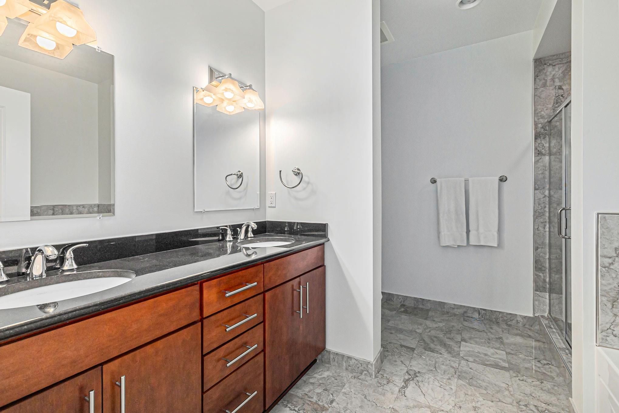 1135 SHELBY ST Unit: 2713