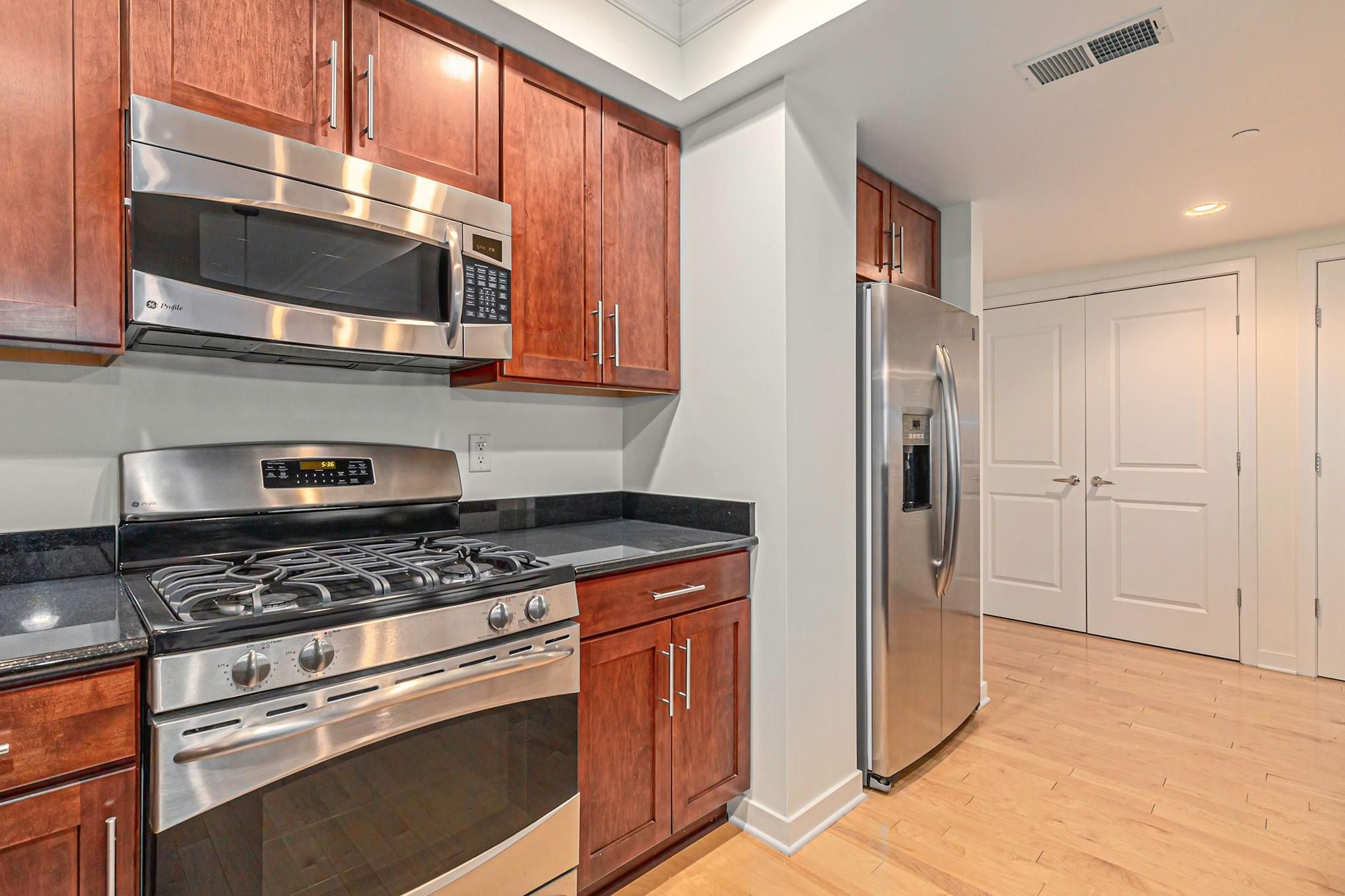1135 SHELBY ST Unit: 2713
