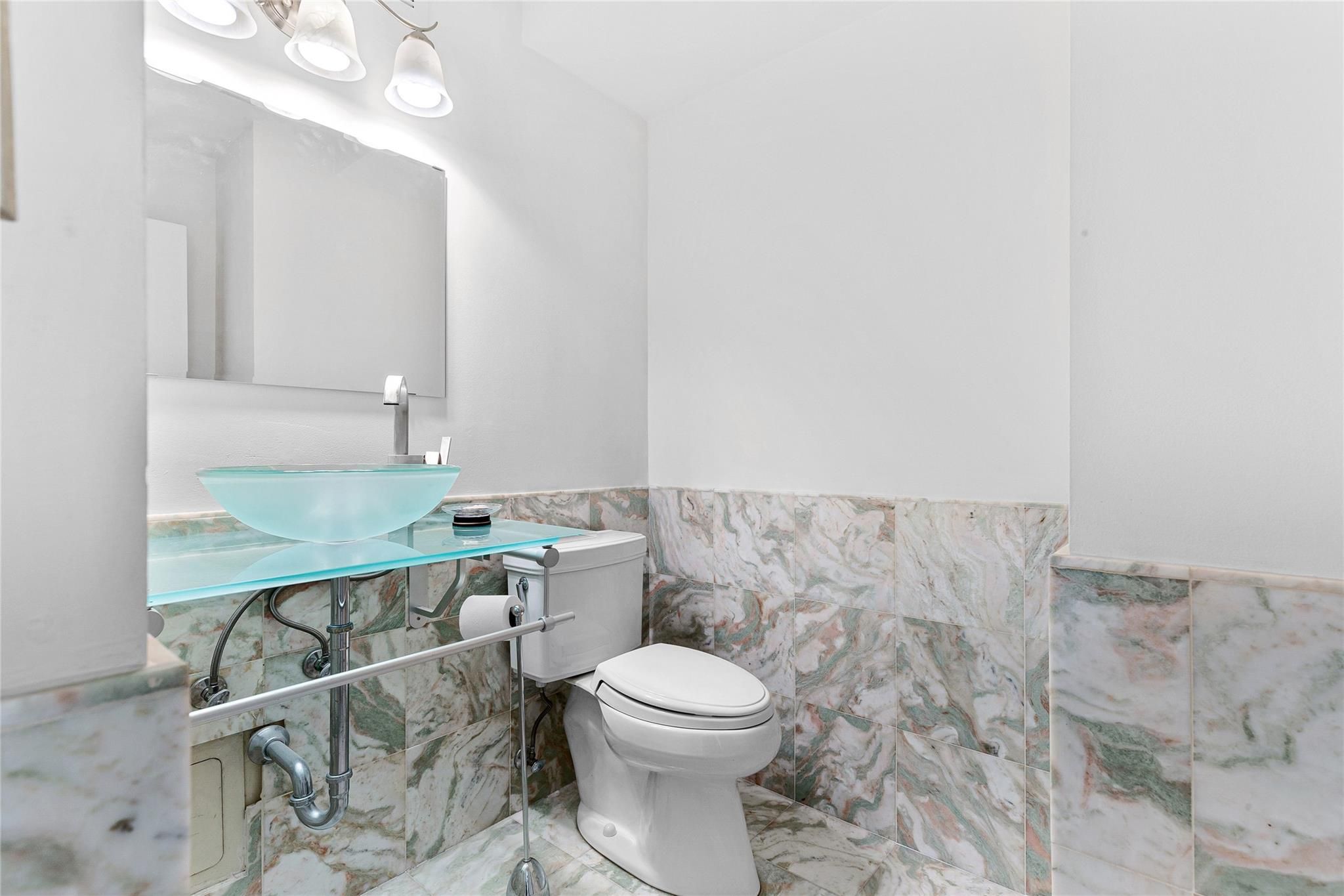 1001 W JEFFERSON AVE # 300/21J