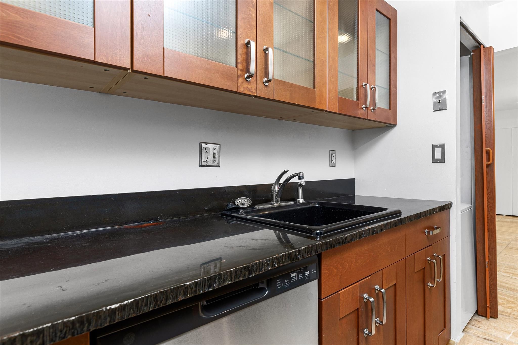 1001 W JEFFERSON AVE # 300/21J