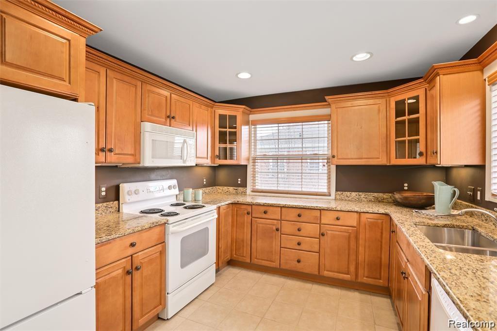 627 NOTRE DAME Street