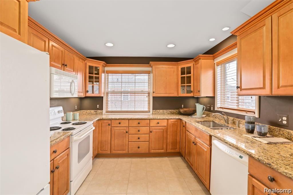 627 NOTRE DAME Street