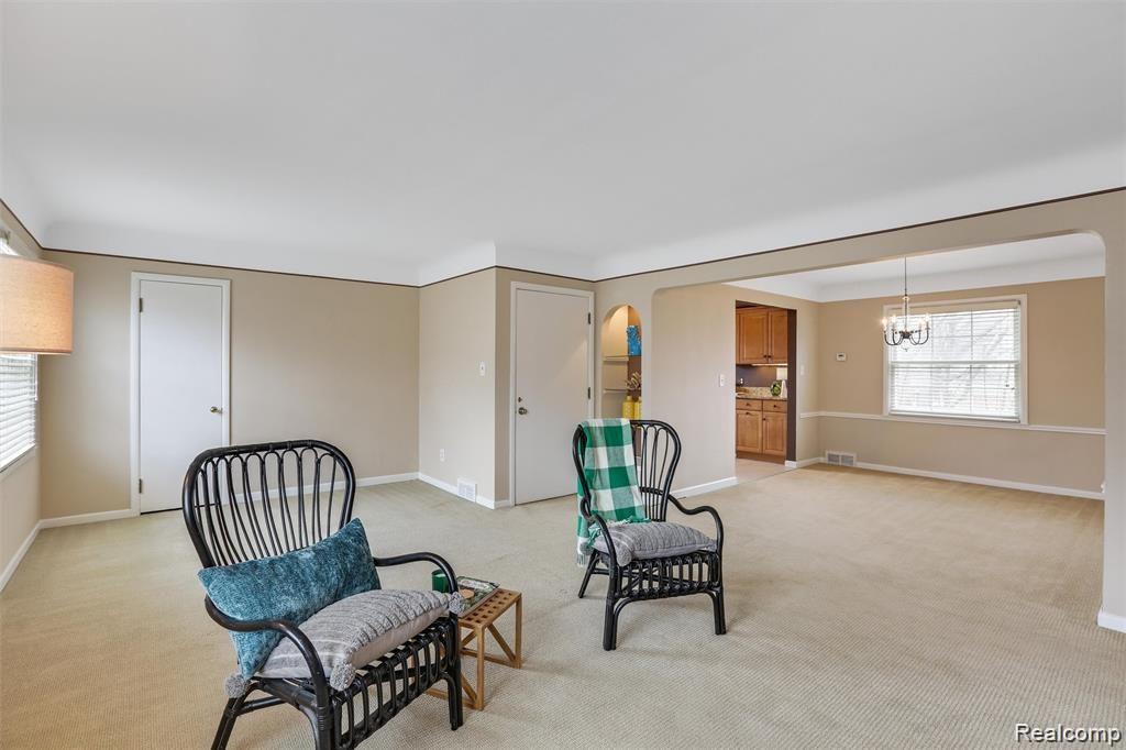 627 NOTRE DAME Street