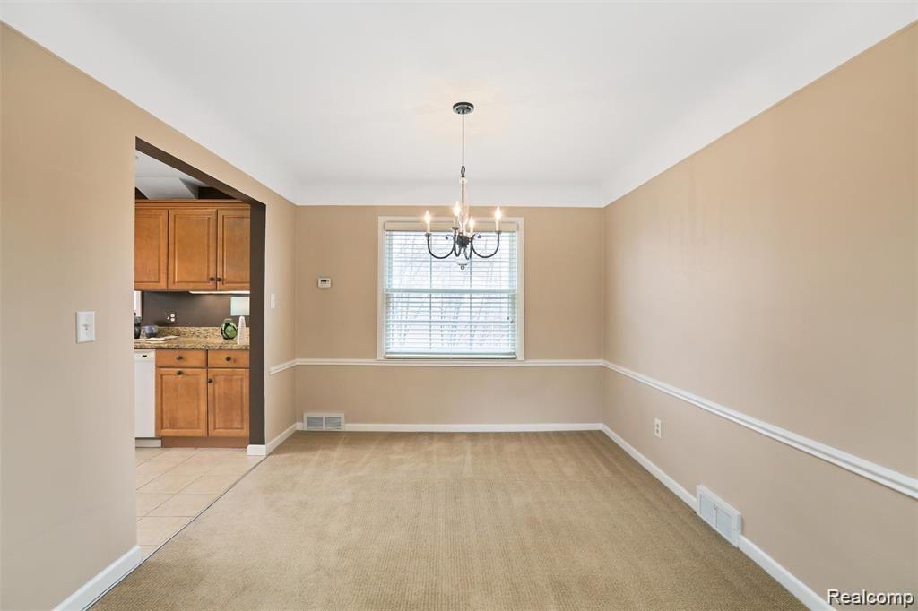 627 NOTRE DAME Street