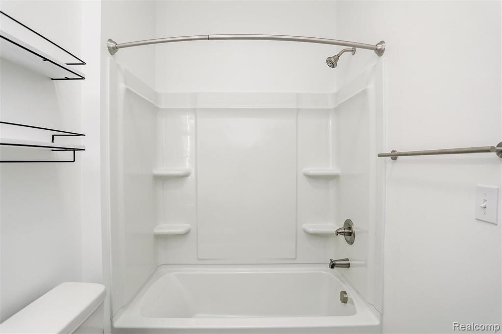 89 W Philadelphia Street Unit: 8