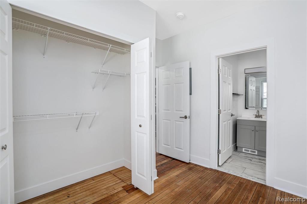 89 W Philadelphia Street Unit: 8