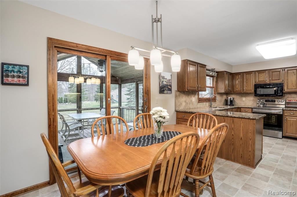 45554 Freemont Drive